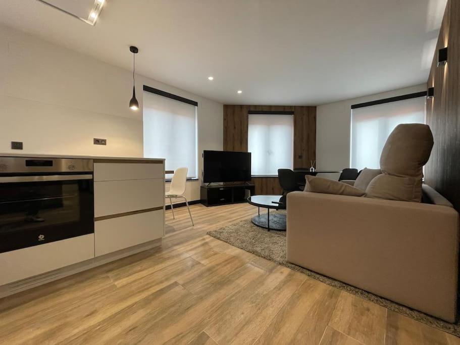 Apartment Mk77 Serranos *